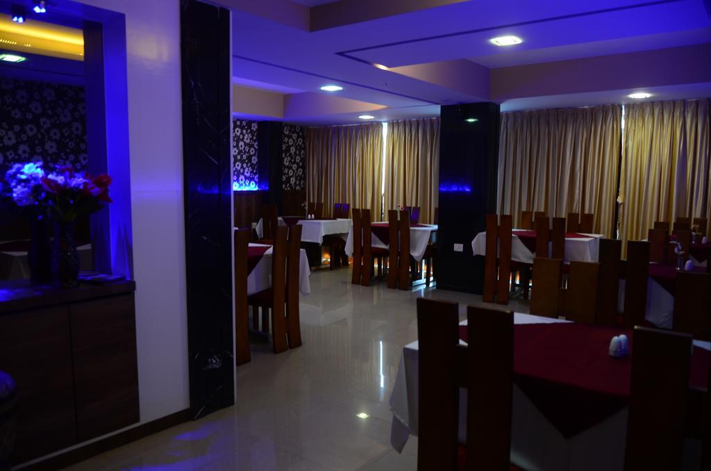Hotel Blue Lagoon Daman Exterior foto